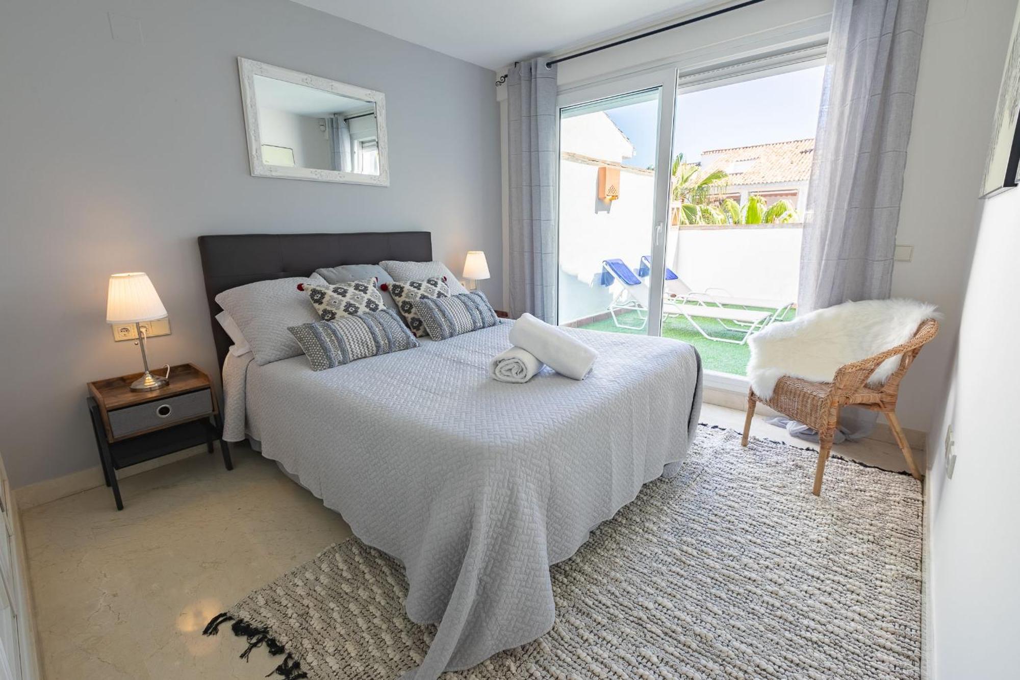 Vacation Marbella: Beachfront Duplex Penthouse With Sea View & Jacuzzi