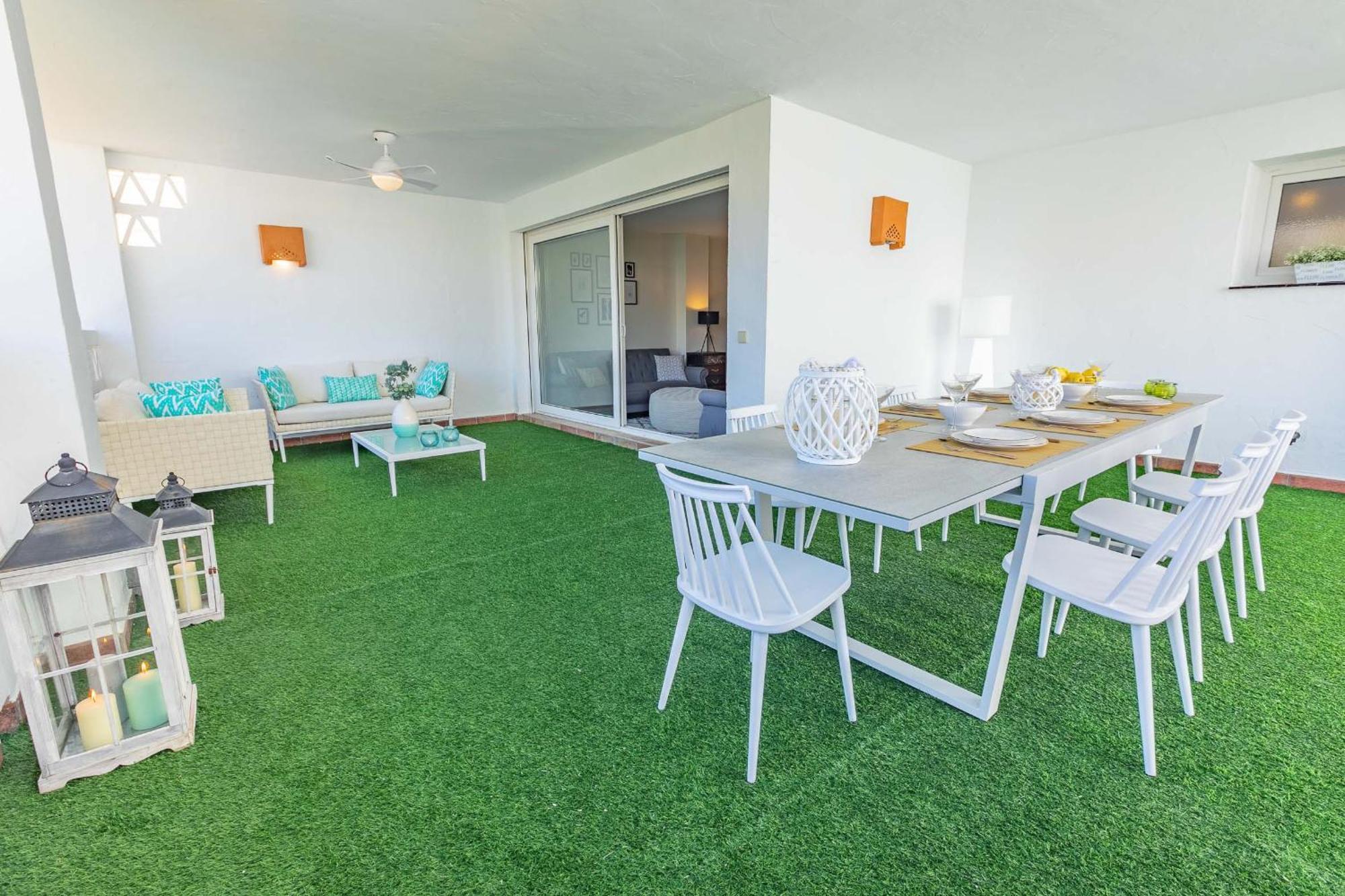 Vacation Marbella: Beachfront Duplex Penthouse With Sea View & Jacuzzi