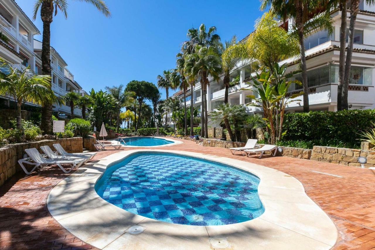 Apartment Vacation Marbella: Beachfront Duplex Penthouse With Sea View & Jacuzzi *