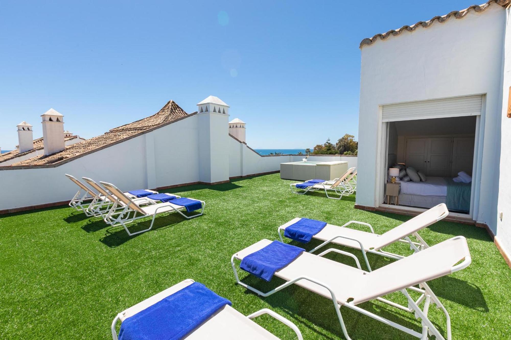 Appartamento Vacation I Las Canas Beachfront Haven, Sea View, Jacuzzi, Golden Mile, Duplex Penthouse, 24-7 Security *